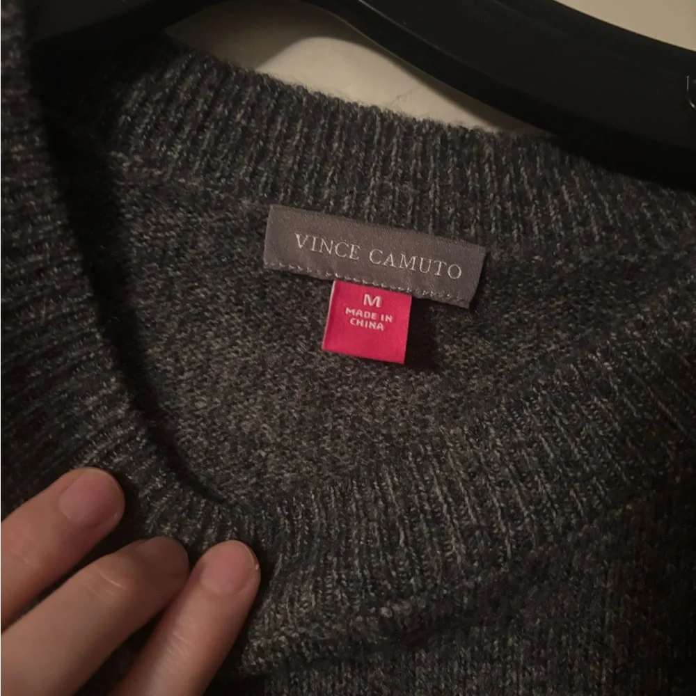 NWT Vince Camuto Exposed Seam Crewneck Sweater in Enigma Grey - Medium - Picture 2 of 5